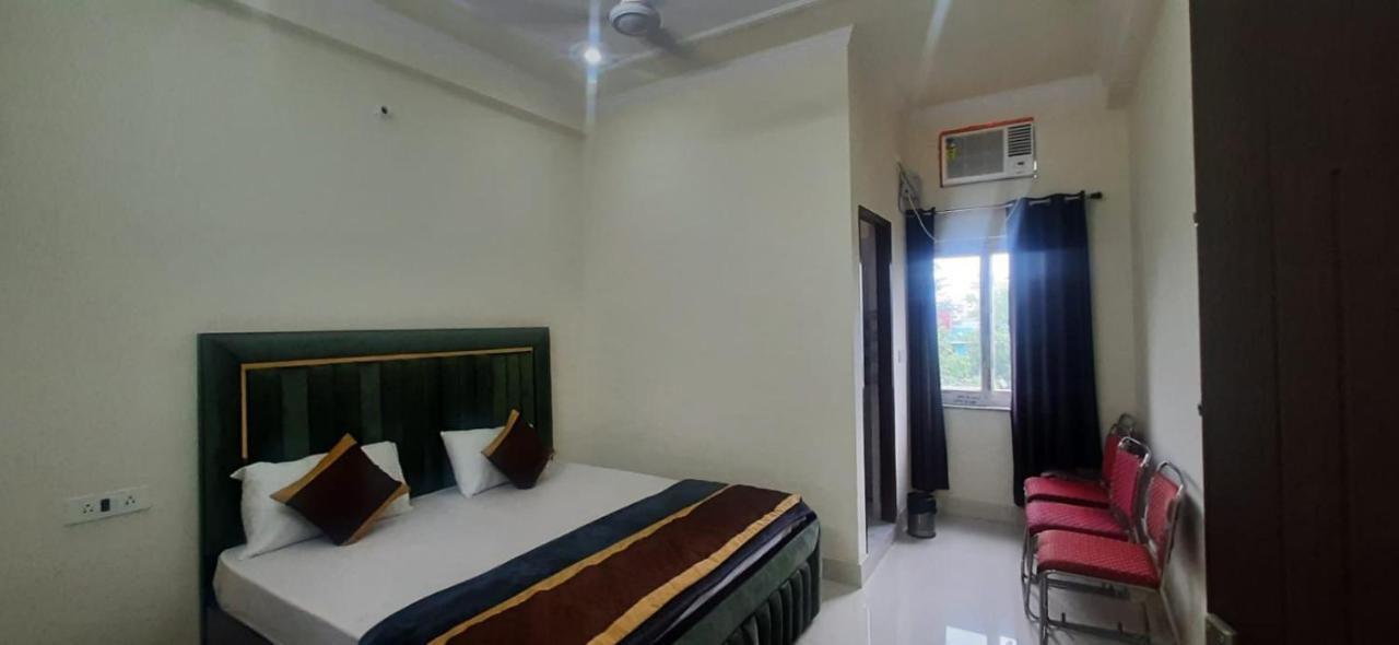 Hotel The Bird Dehradun Exterior foto